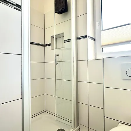 Nur Wenige Schritte Zum - Willkommen Im Haus Nordlicht